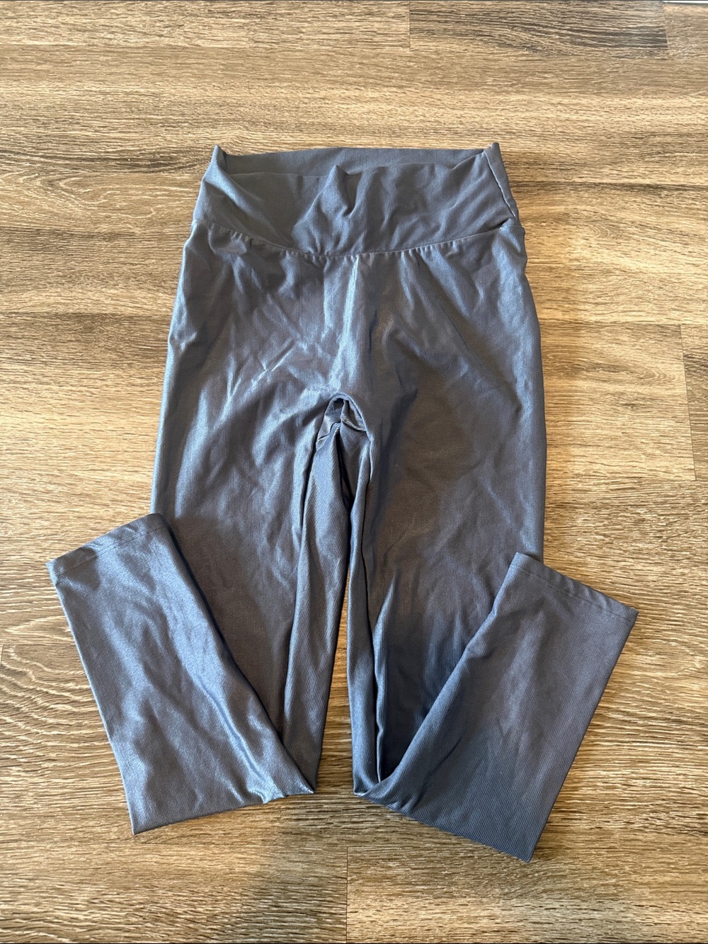 Booty by Brabants shimmery gray leggings